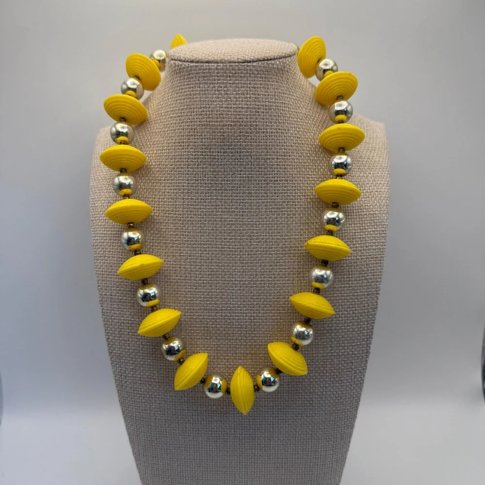 Yellow Bead Necklace‎ Statement Costume Jewelry Silver Tone Accents